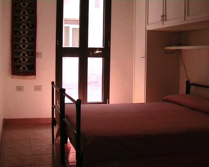 B&B Isola Rossa 0*, Isola Rossa (Sassari)